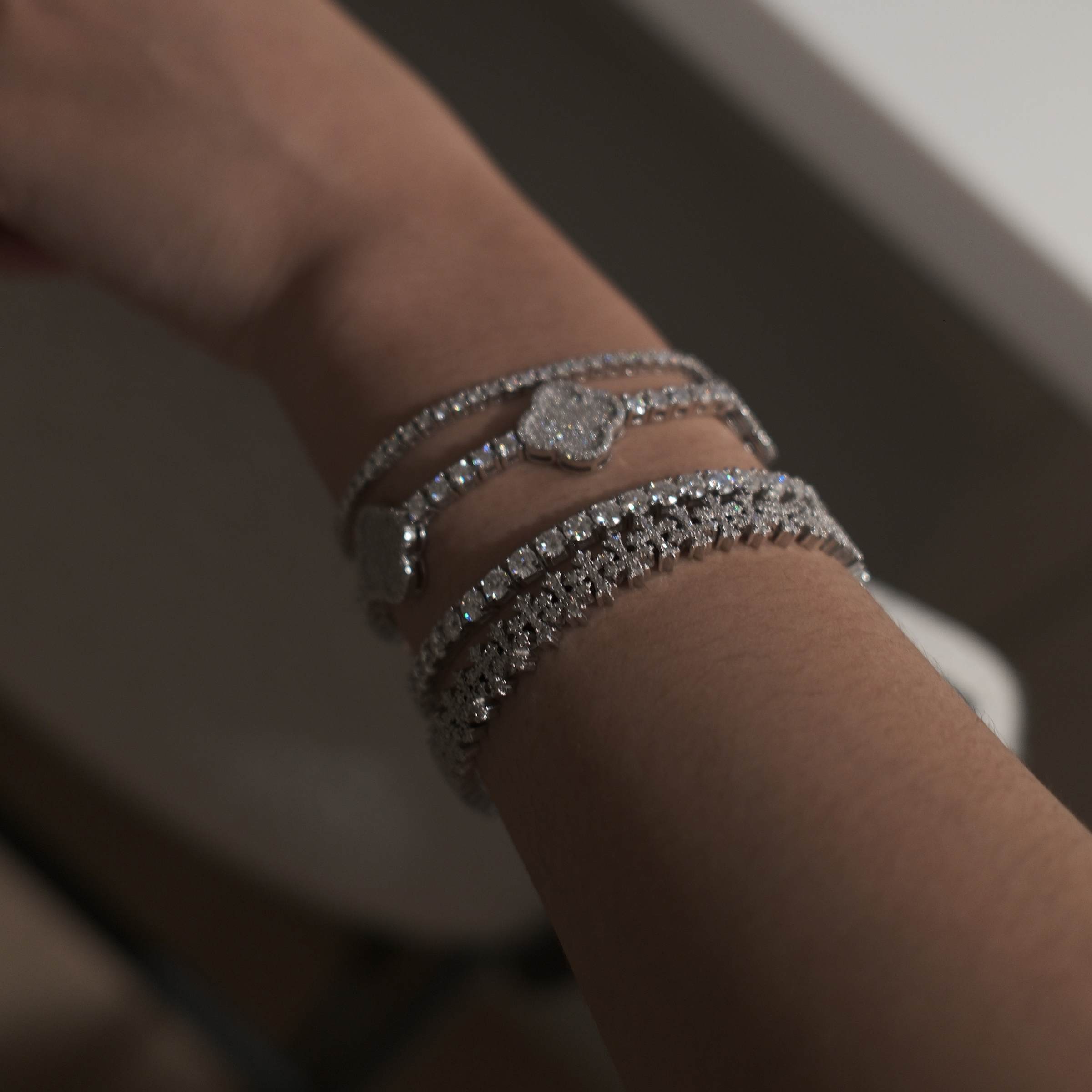 LUX CROSS BRACELET