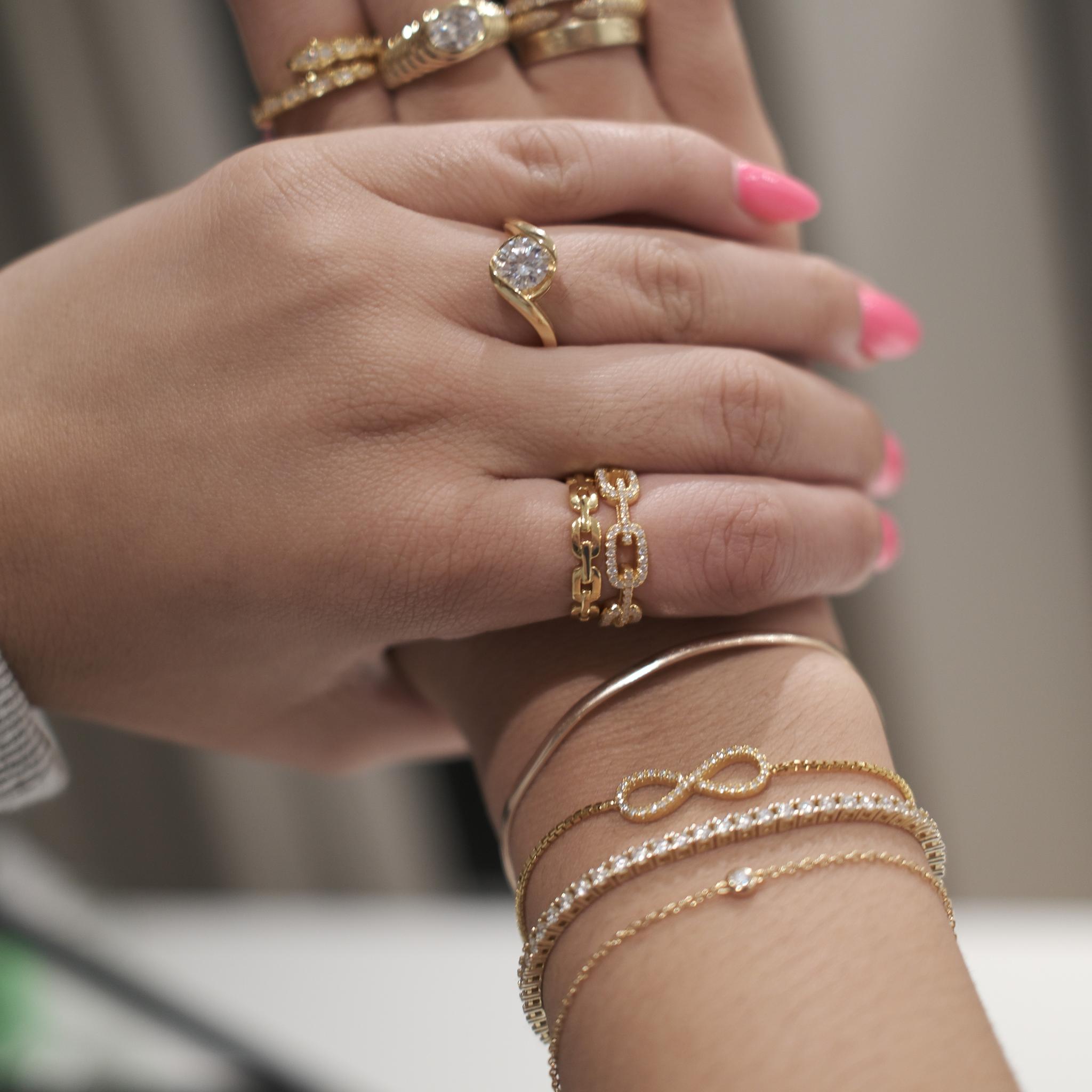 LUX INFINITY BRACELET